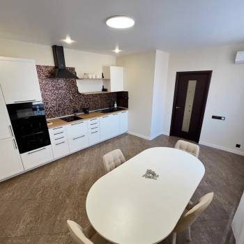 Сдается 2-х комнатная квартира, 90 м²