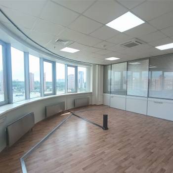 Сдается Нежилое помещение, 132,9 м²