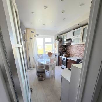 Продается 3-х комнатная квартира, 62 м²