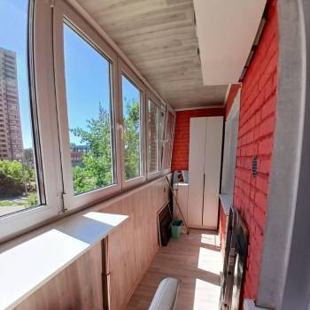 Продается Многокомнатная квартира, 65,9 м²