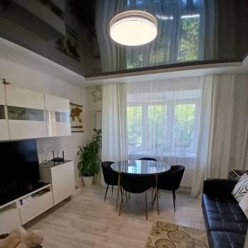 Продается Многокомнатная квартира, 65,9 м²