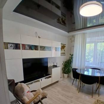 Продается Многокомнатная квартира, 65,9 м²