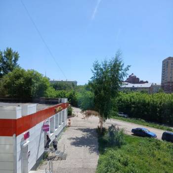 Продается Многокомнатная квартира, 65,9 м²