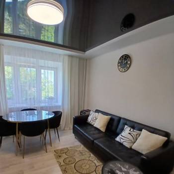 Продается Многокомнатная квартира, 65,9 м²