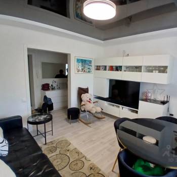 Продается Многокомнатная квартира, 65,9 м²