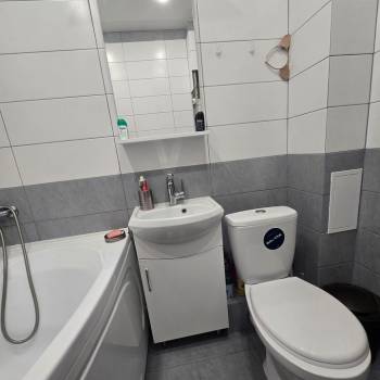 Продается 1-комнатная квартира, 32 м²