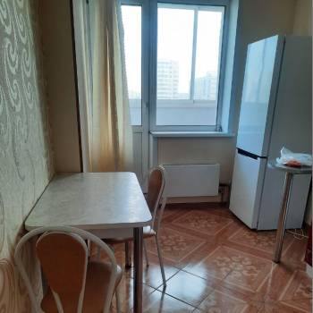 Сдается 1-комнатная квартира, 40 м²