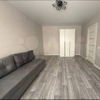 Сдается 1-комнатная квартира, 37 м²