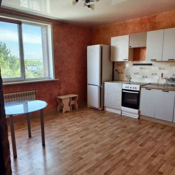 Сдается 1-комнатная квартира, 70 м²