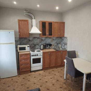 Сдается 1-комнатная квартира, 55 м²