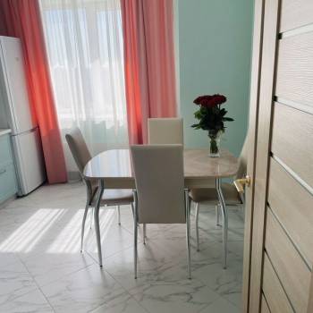 Сдается 2-х комнатная квартира, 65 м²