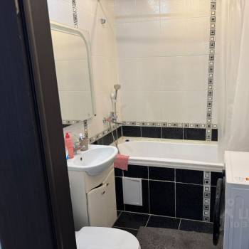 Сдается 1-комнатная квартира, 42 м²