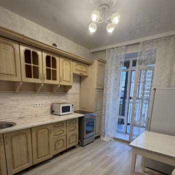 Сдается 1-комнатная квартира, 38 м²