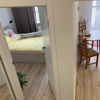 Продается 1-комнатная квартира, 32 м²