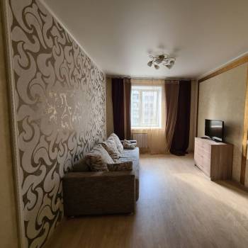 Сдается 1-комнатная квартира, 42 м²