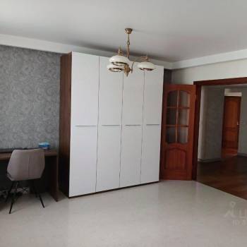Продается Многокомнатная квартира, 107,7 м²