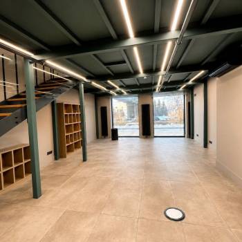 Сдается Нежилое помещение, 211 м²