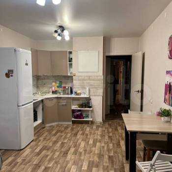 Продается 1-комнатная квартира, 45,7 м²