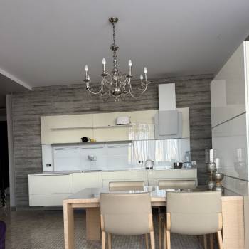 Сдается Многокомнатная квартира, 130 м²