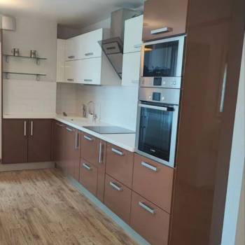 Сдается 2-х комнатная квартира, 73 м²