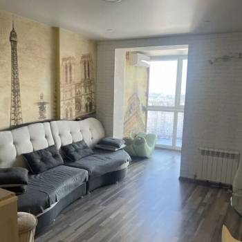 Продается 1-комнатная квартира, 48 м²