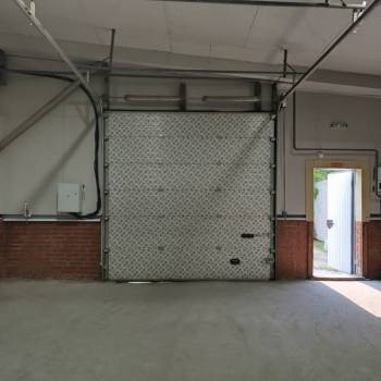 Сдается Нежилое помещение, 180 м²