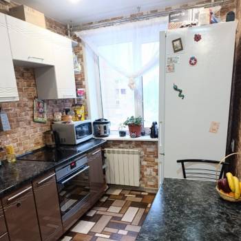 Продается Многокомнатная квартира, 70,3 м²