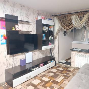Продается Многокомнатная квартира, 70,3 м²