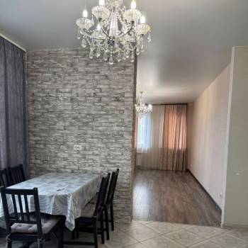 Сдается Многокомнатная квартира, 100 м²