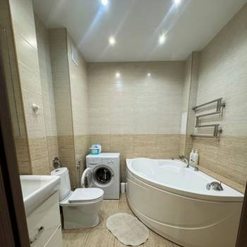 Сдается Многокомнатная квартира, 100 м²