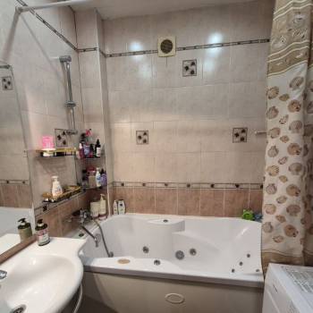 Продается 2-х комнатная квартира, 60 м²