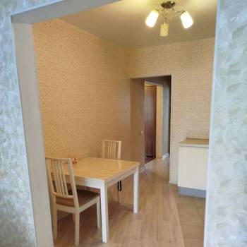 Сдается Многокомнатная квартира, 60 м²