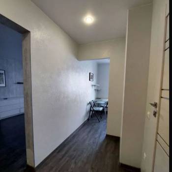 Продается 1-комнатная квартира, 37 м²