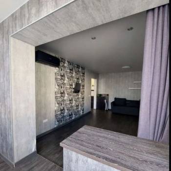 Продается 1-комнатная квартира, 37 м²