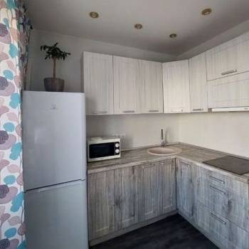Продается 1-комнатная квартира, 37 м²