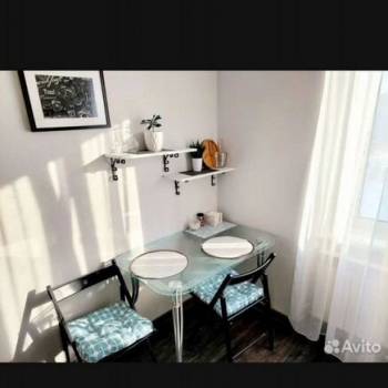 Продается 1-комнатная квартира, 37 м²