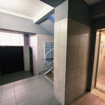 Продается Многокомнатная квартира, 79,6 м²