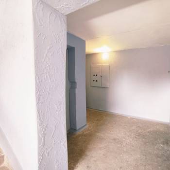 Продается Многокомнатная квартира, 79,6 м²