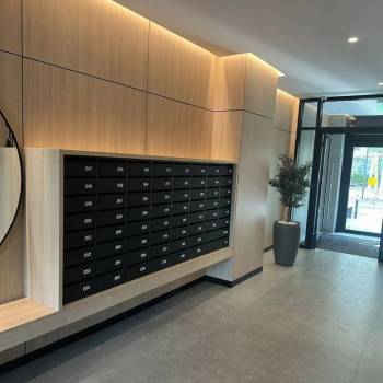 Продается 1-комнатная квартира, 42 м²