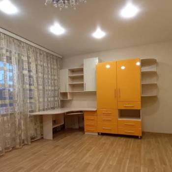 Сдается 2-х комнатная квартира, 76 м²