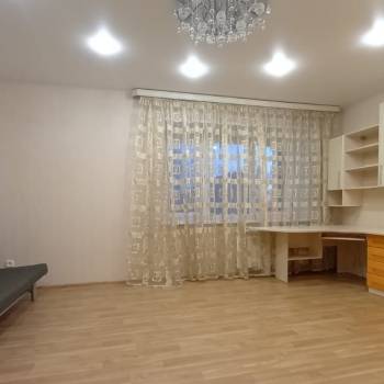 Сдается 2-х комнатная квартира, 76 м²