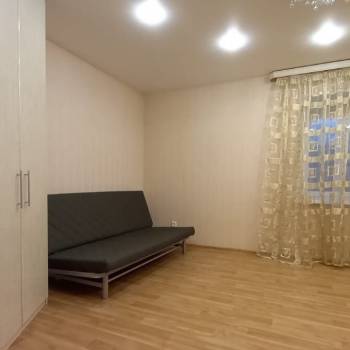 Сдается 2-х комнатная квартира, 76 м²