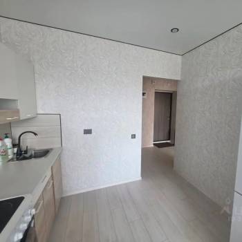 Сдается 1-комнатная квартира, 42 м²