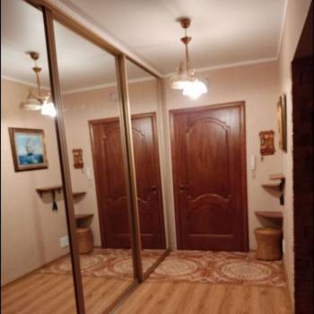 Сдается 2-х комнатная квартира, 78 м²