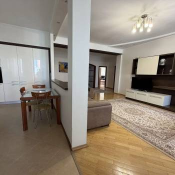 Продается 3-х комнатная квартира, 132,5 м²