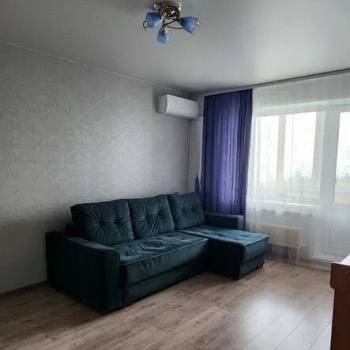 Сдается 1-комнатная квартира, 42 м²