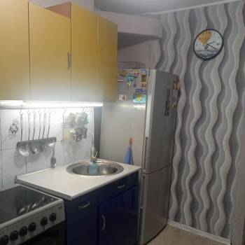 Продается Многокомнатная квартира, 71,7 м²