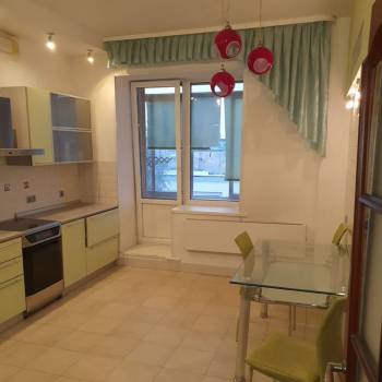 Продается Многокомнатная квартира, 139 м²