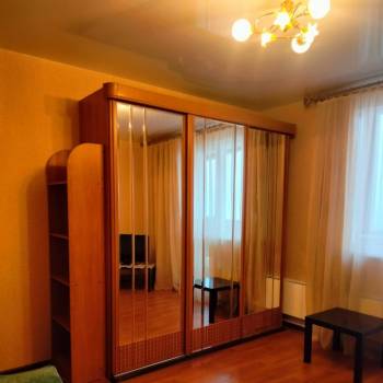 Сдается 1-комнатная квартира, 46 м²