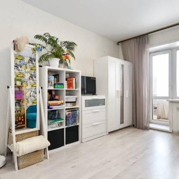 Продается 1-комнатная квартира, 42 м²
